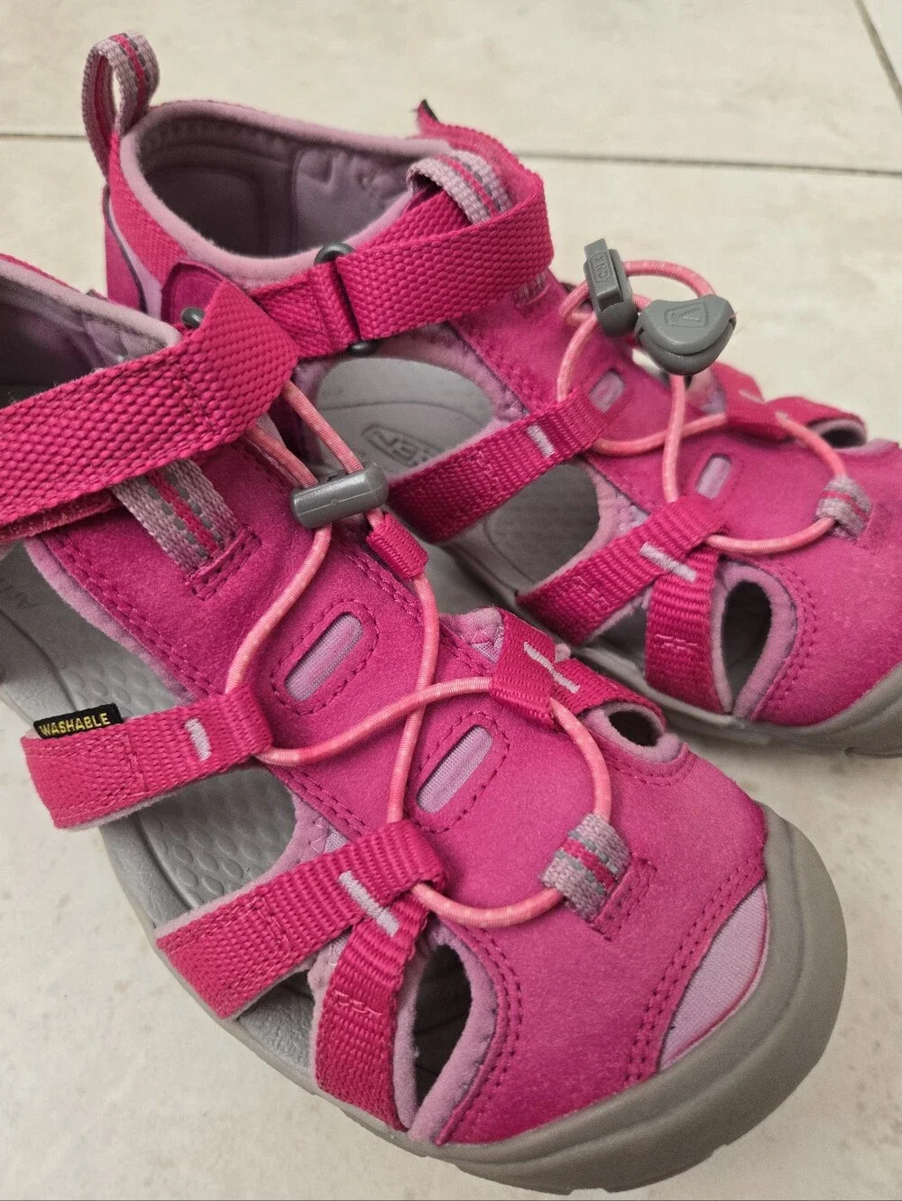 KEEN Kids' Seacamp II CNX Pink sandals Size 4 Big Kids